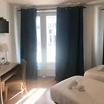 מלון Saint Roch Centre 3*