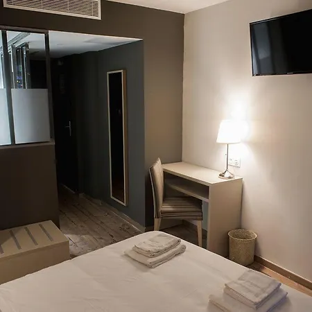 Saint Roch Centre ホテル 3*