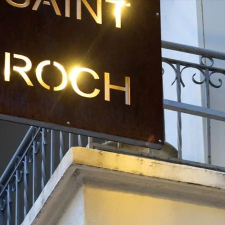 Saint Roch Centre מלון