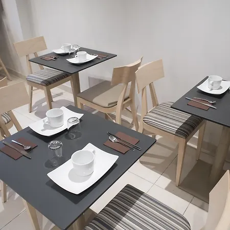 Saint Roch Centre 3*