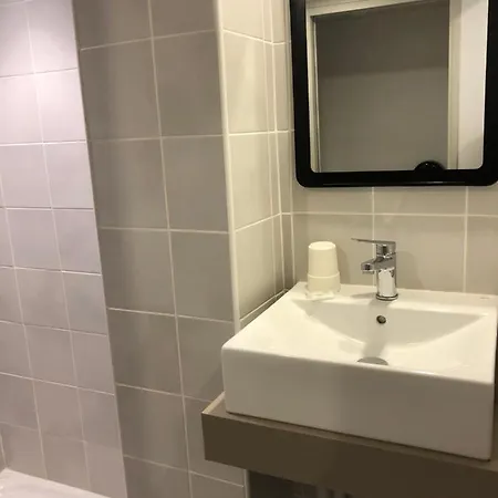 Saint Roch Centre 3*