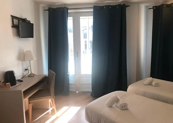 Hotel Saint Roch Centre 3*