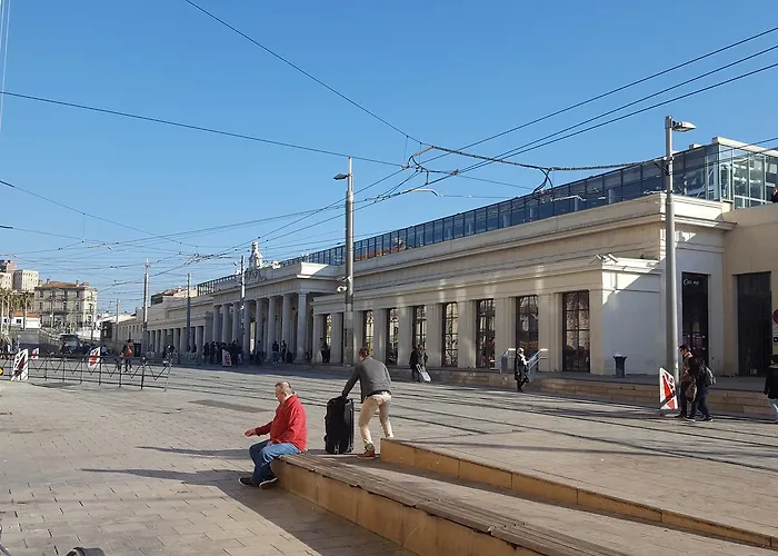 Hotel Saint Roch Centre 3*