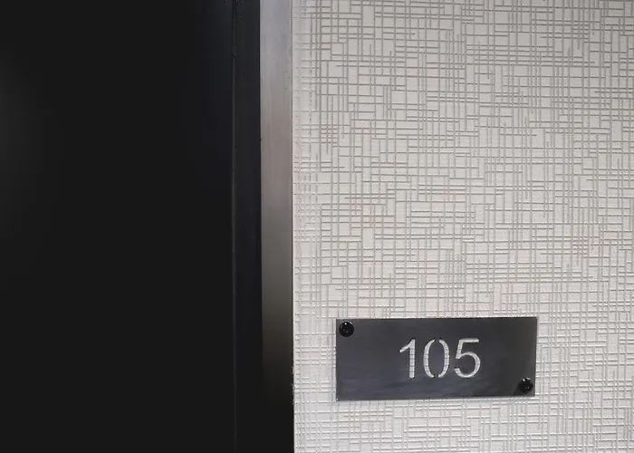 Saint Roch Centre Hotel 3*