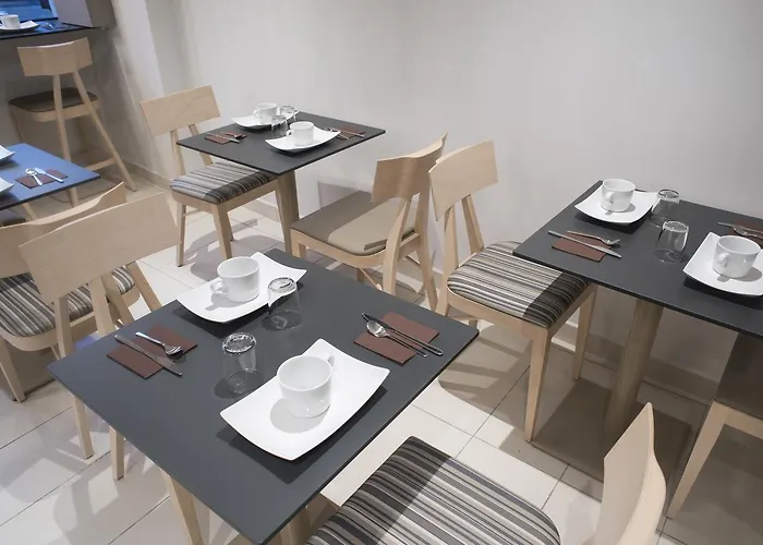 Saint Roch Centre 3*